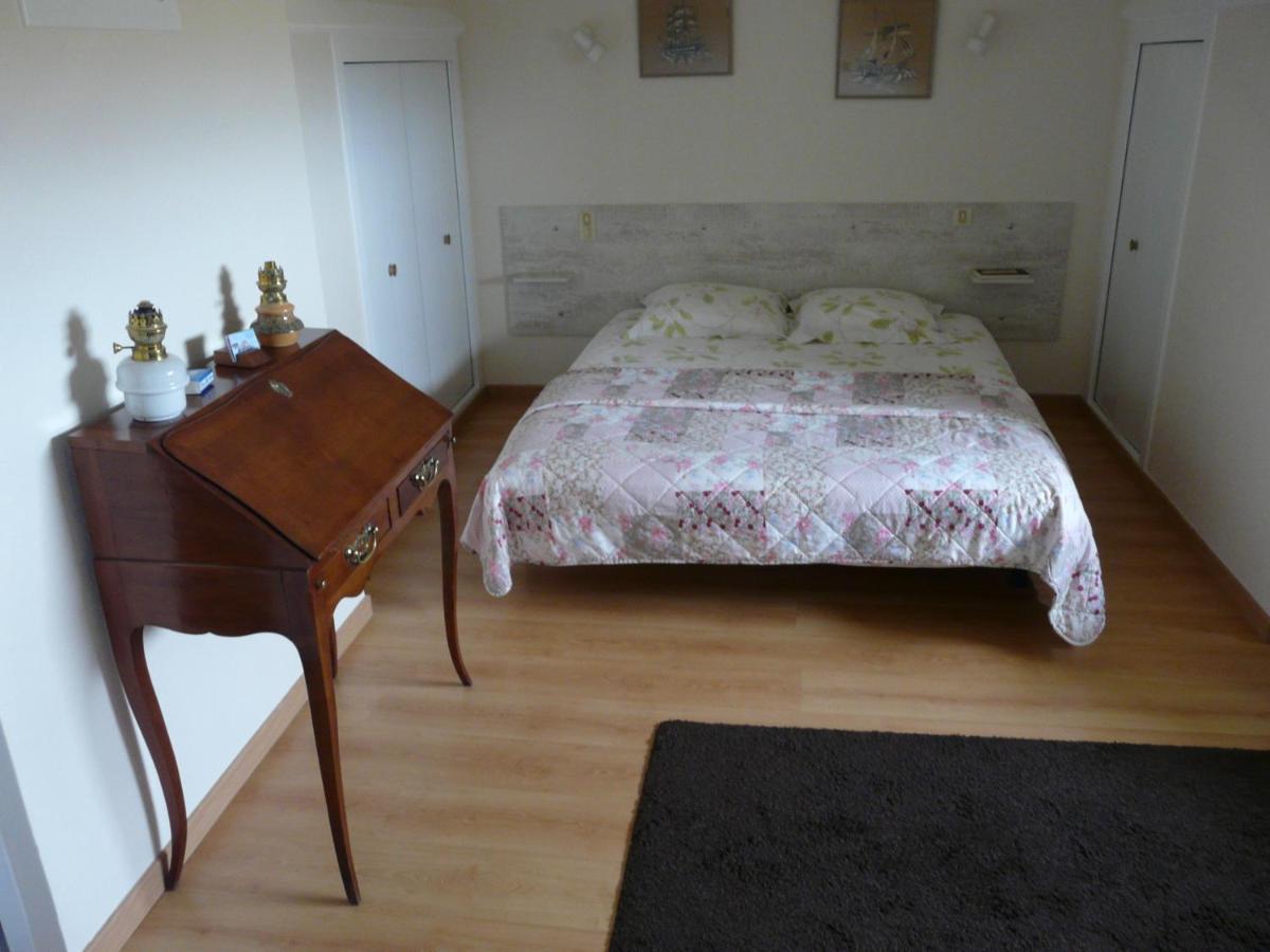 Mamoucafecouette Bed and Breakfast Roz-sur-Couesnon Exterior foto