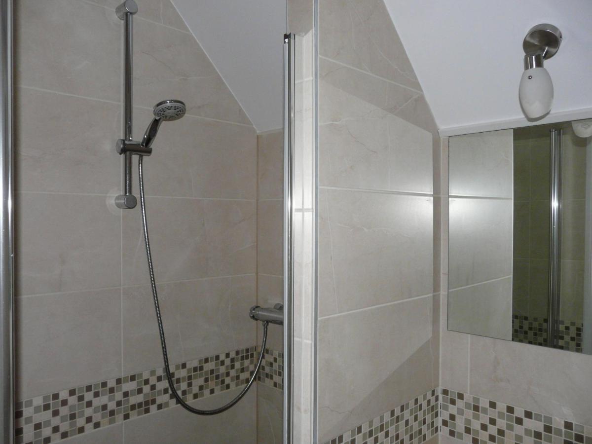 Mamoucafecouette Bed and Breakfast Roz-sur-Couesnon Exterior foto