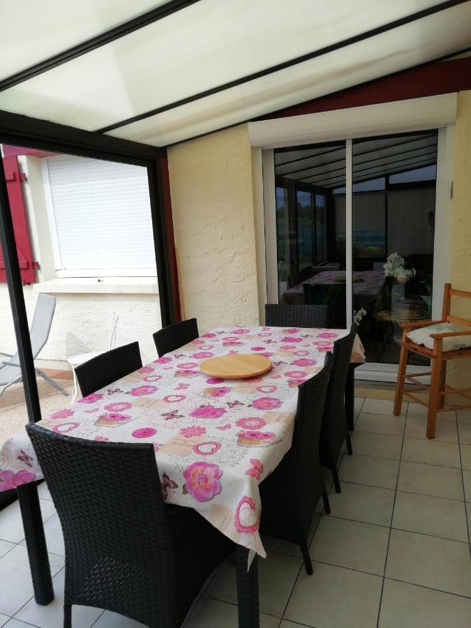Mamoucafecouette Bed and Breakfast Roz-sur-Couesnon Exterior foto