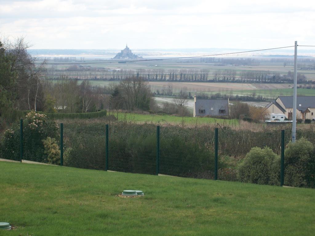 Mamoucafecouette Bed and Breakfast Roz-sur-Couesnon Exterior foto